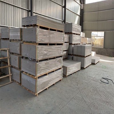 來(lái)賓防輻射涂料加重劑與鉛屏風(fēng) 輻射防護(hù)的雙重保障